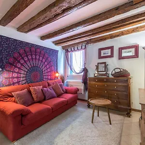  Appartamento Piccolo - Cozy In The Heart Of Authentic Italia